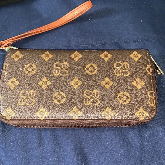 Woman Brown wallet - Picture 1 of 6